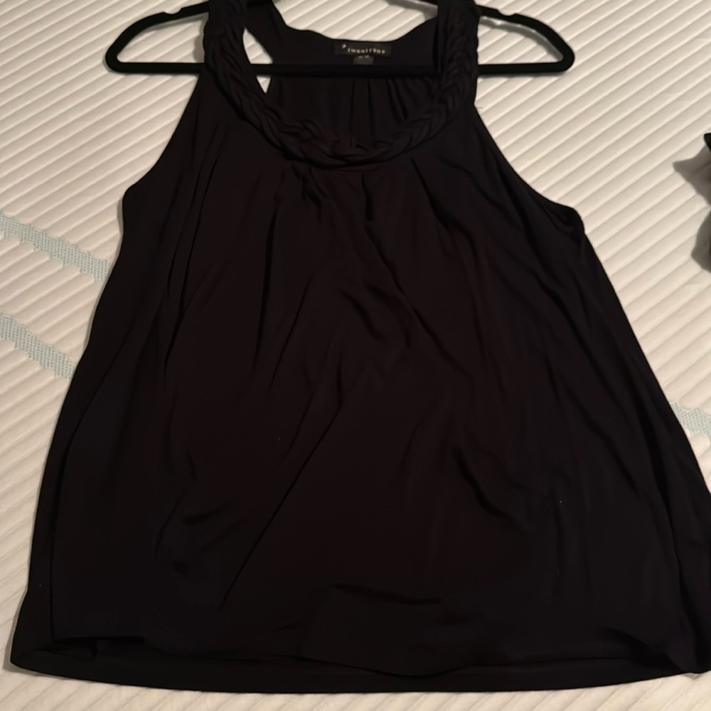 Black sleeveless twenty one top size m